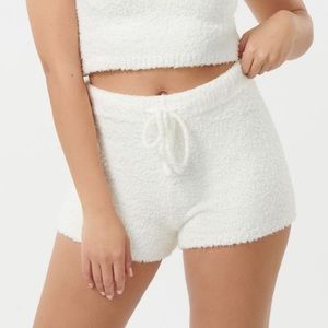 Garage | Plush Shorts White
